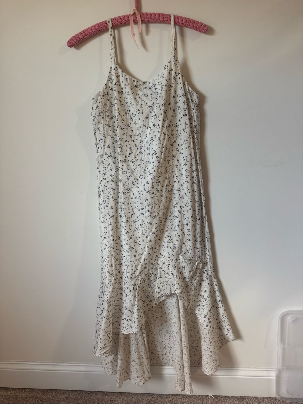 Vince Camuto Cream Floral High-Low Slip Dress